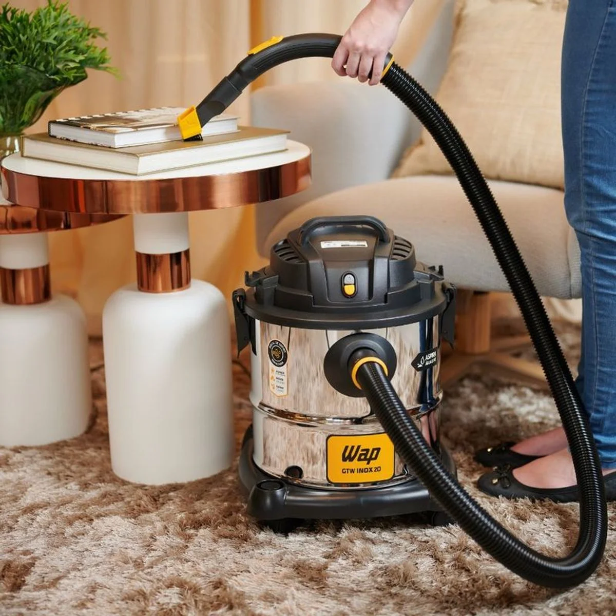 Aspirador de Pó e Água WAP GTW INOX 20 1600W 20L 127V - AP / MT
