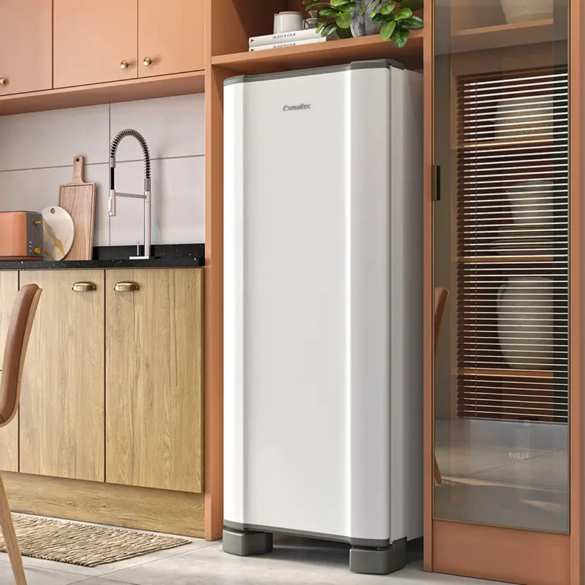 Geladeira Pro ROC31 293 Litros 127V Branco - Esmaltec